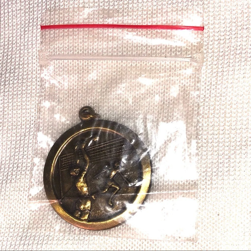 VOLLEYBALL PENDANT MEDAL BRASS TONE VINTAGE CHARM